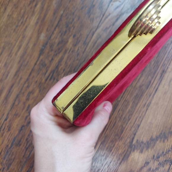 Vintage Clutch - Picture 10 of 11